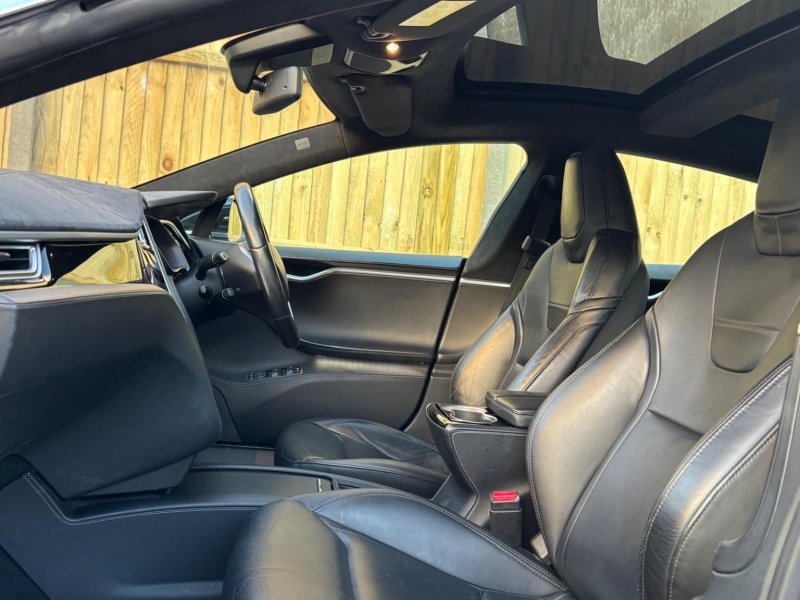 TESLA MODEL S