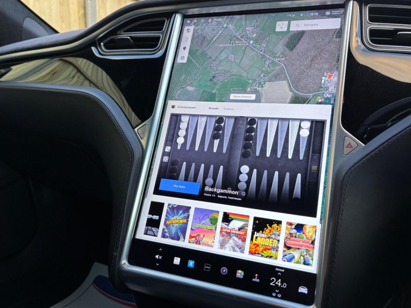 TESLA MODEL S