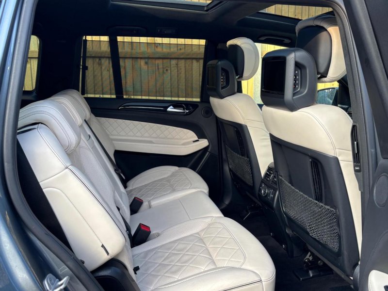 MERCEDES-BENZ GLS