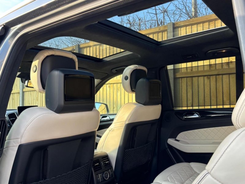 MERCEDES-BENZ GLS