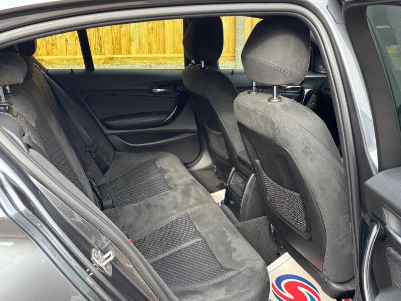 BMW 1 SERIES