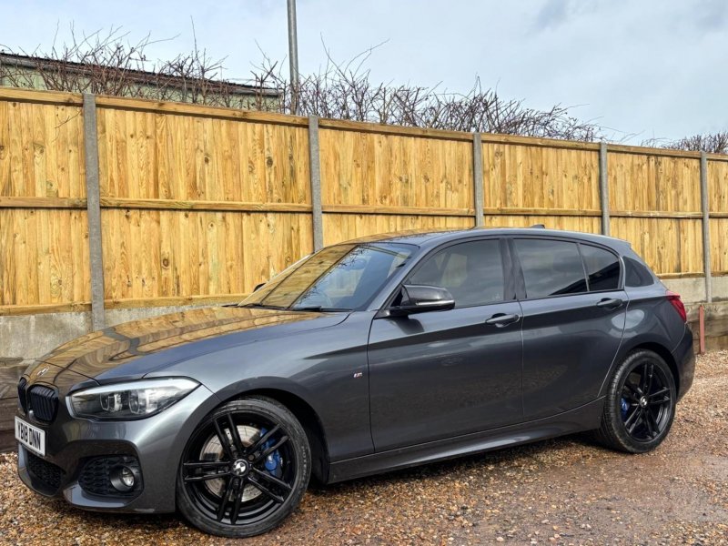 BMW 1 SERIES