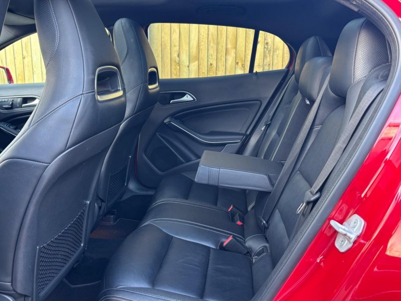 MERCEDES-BENZ GLA CLASS
