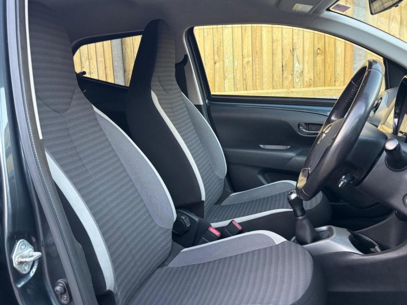 TOYOTA AYGO