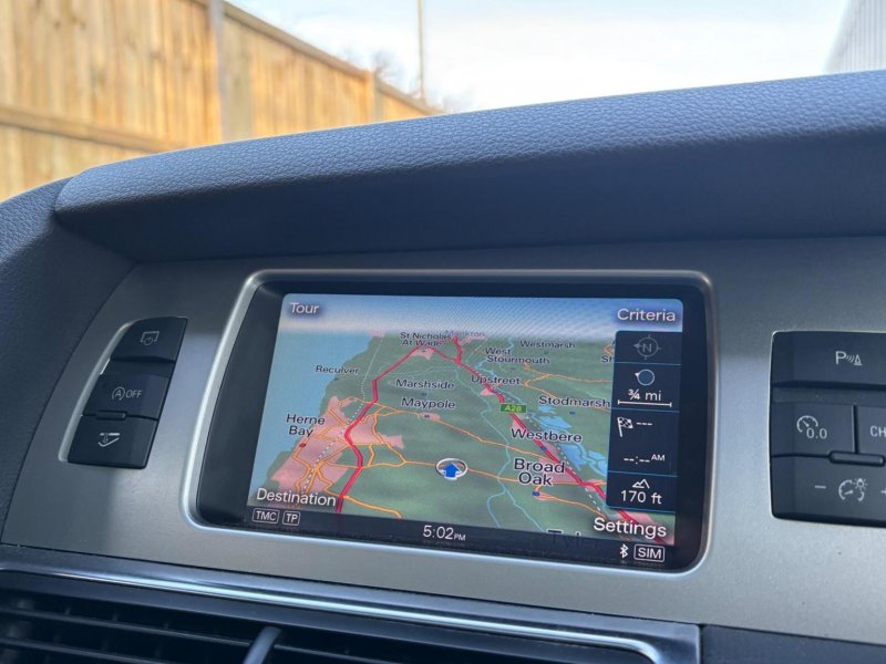 AUDI Q7