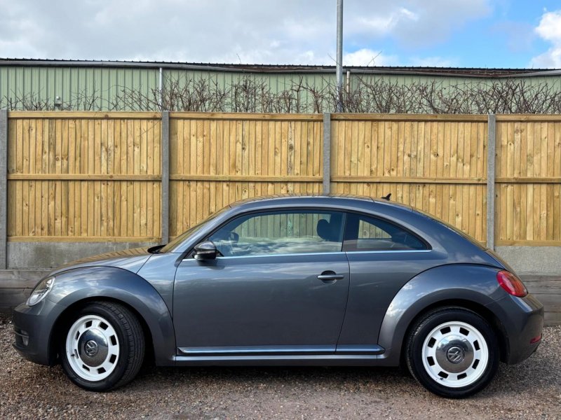VOLKSWAGEN BEETLE